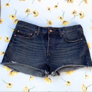 Levi’s Dark wash Mid Rise Dark Wash- 30